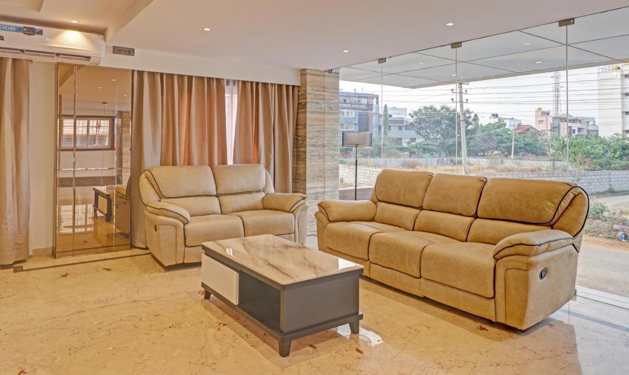 Treebo Emora Grand Hotel Yelahanka Exterior photo